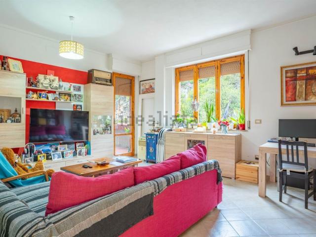 Appartamento in vendita di 100 m² in Via del Borgo, 77