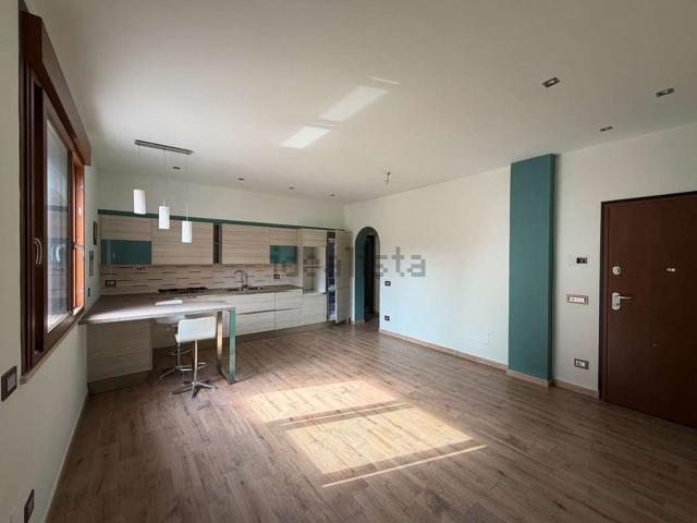 Appartamento in vendita di 100 m² in Via del Carmine, 8