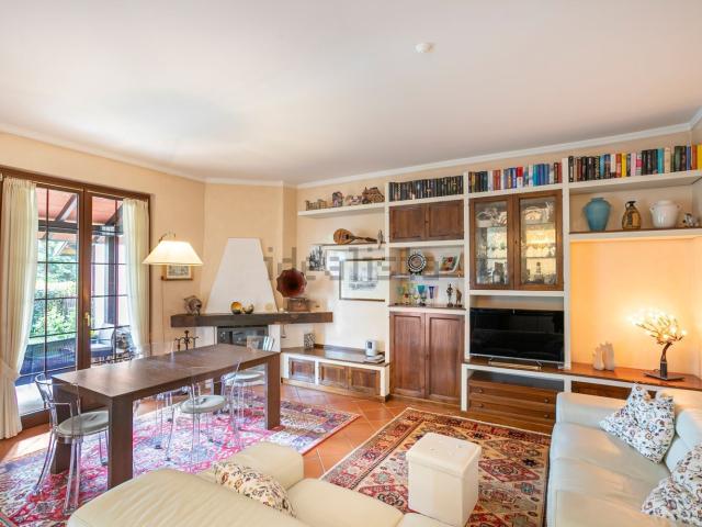 Appartamento in vendita di 100 m² in Via del Colle, 13