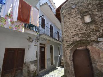 Appartamento in vendita di 100 m² in Via del Peschio
