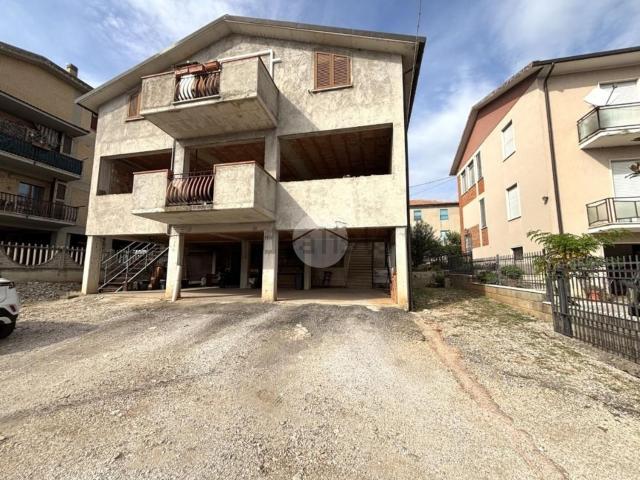 Appartamento in vendita di 100 m² in Via dell&apos Usignolo, 20