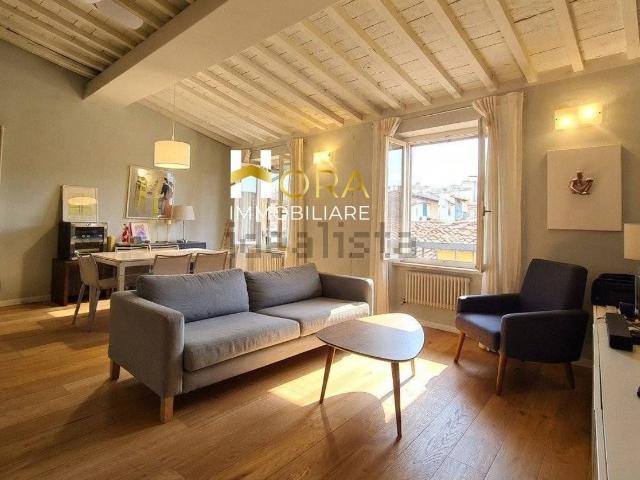 Appartamento in vendita di 100 m² in Via della Chiesa, 43