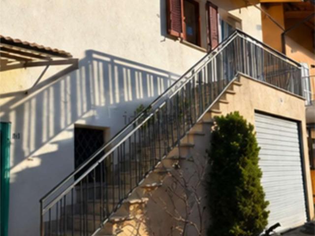 Appartamento in vendita di 100 m² in Via della Foca, 41