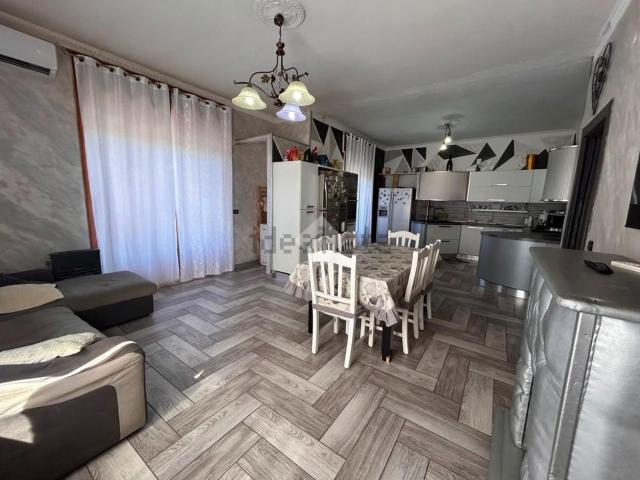 Appartamento in vendita di 100 m² in Via della Libertà, 416