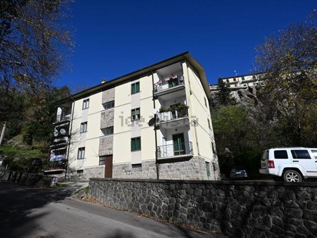 Appartamento in vendita di 100 m² in Via della Peschiera, 73