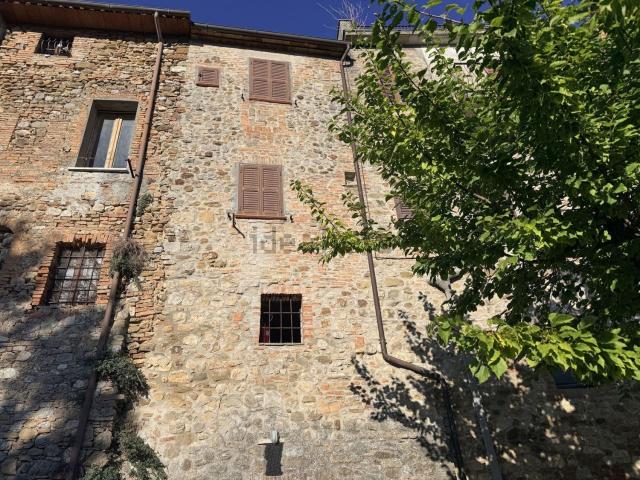 Appartamento in vendita di 100 m² in Via della Rocca