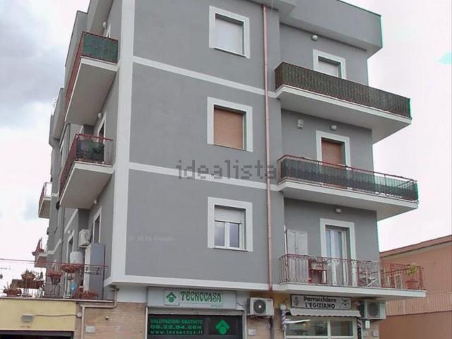 Appartamento in vendita di 100 m² in Via della Rustica, 246