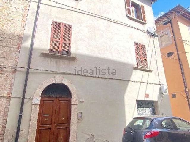Appartamento in vendita di 100 m² in Via delle Canterine, 42