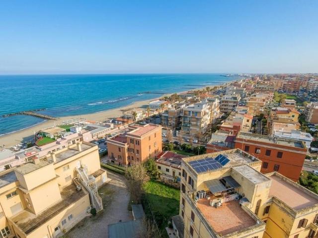 Appartamento in vendita di 100 m² in Via delle Nereidi