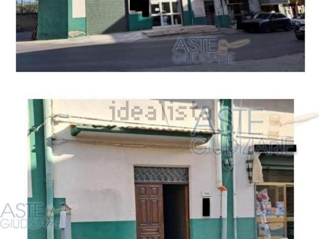 Appartamento in vendita di 100 m² in Via delle Scuole, 50