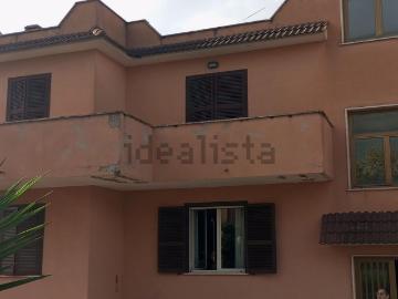 Fossignano, Latina Lazio - Balcone, Parcheggio auto