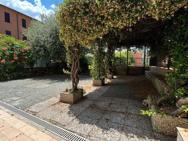 Appartamento in vendita di 100 m² in Via delle Terme