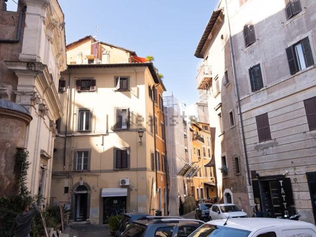 Appartamento in vendita di 100 m² in Via di Grotta Pinta