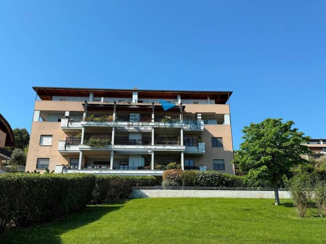 Appartamento in vendita di 100 m² in Via Emanuele di Simone, 3