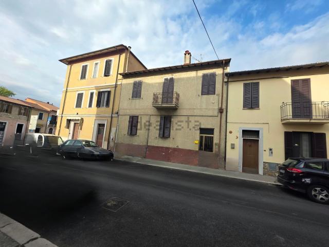 Appartamento in vendita di 100 m² in Via Emilia, 6