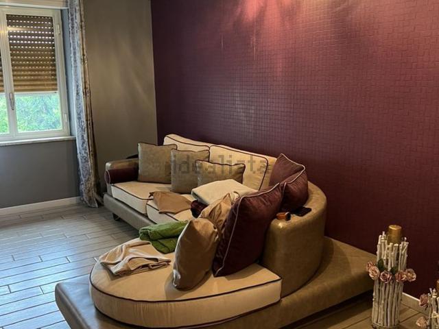 Appartamento in vendita di 100 m² in Via Emilio Scaglione, 21