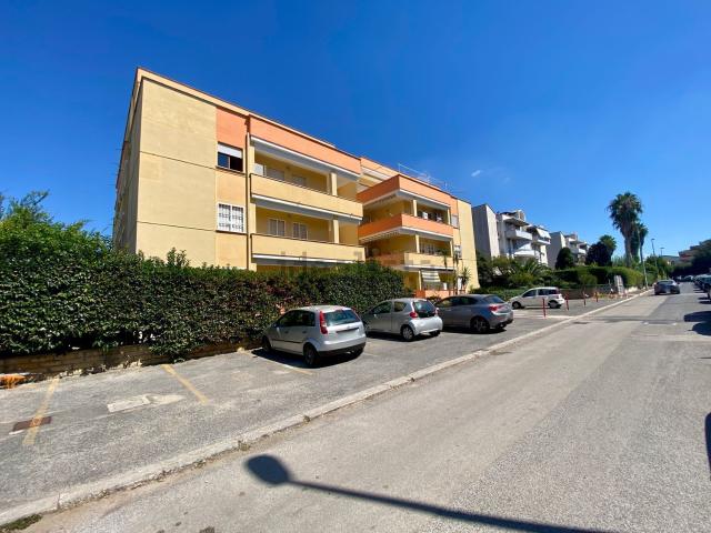 Appartamento in vendita di 100 m² in Via Enea, 15