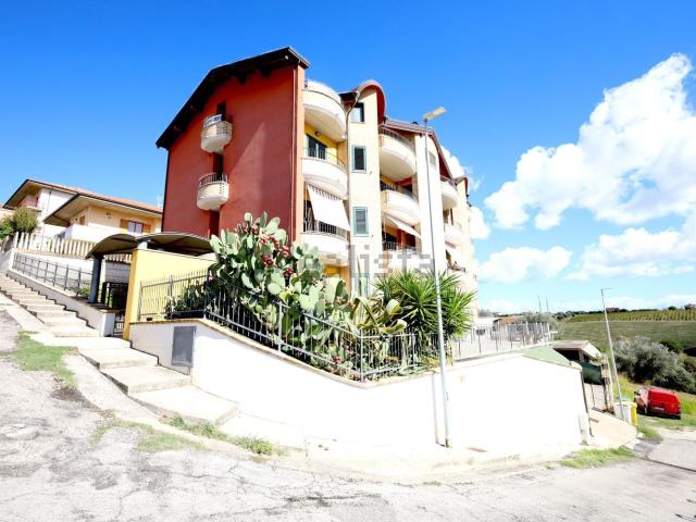 Appartamento in vendita di 100 m² in Via Enrico Berlinguer