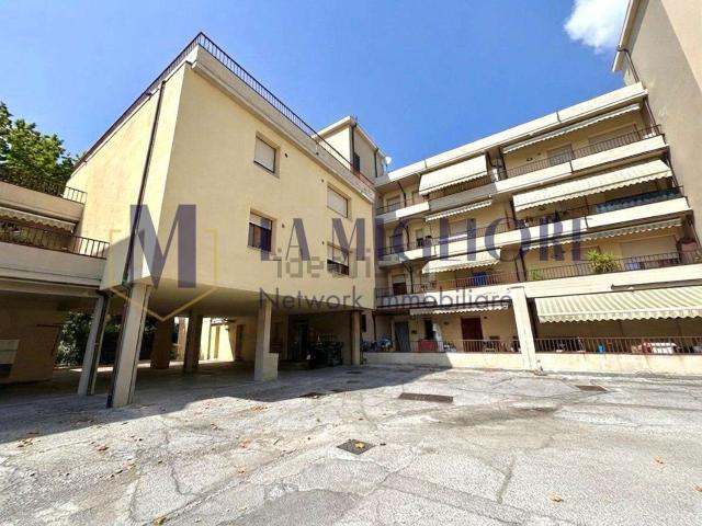 Appartamento in vendita di 100 m² in Via Enrico Toti, 37