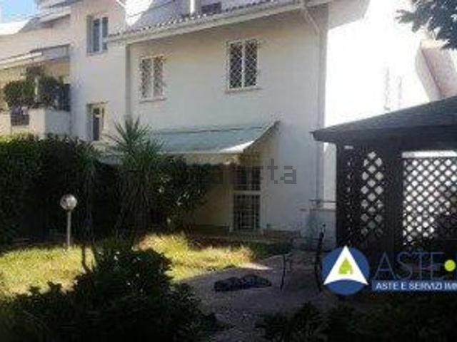 Appartamento in vendita di 100 m² in Via Edmondo Morelli, 8