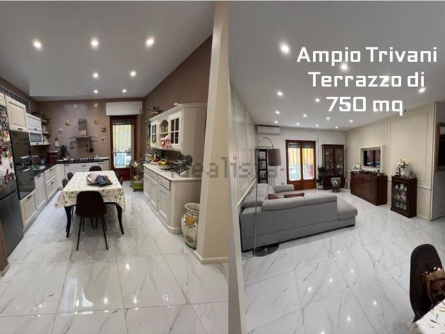 Appartamento in vendita di 100 m² in Via Edoardo Nicolardi, 234