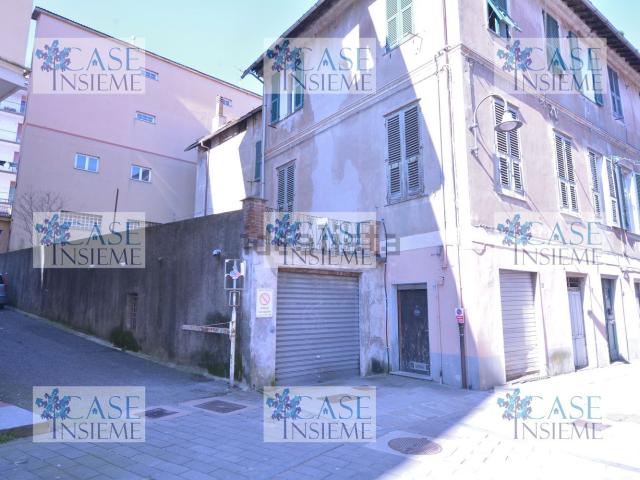 Appartamento in vendita di 100 m² in Via Edoardo Pizzorni, 79