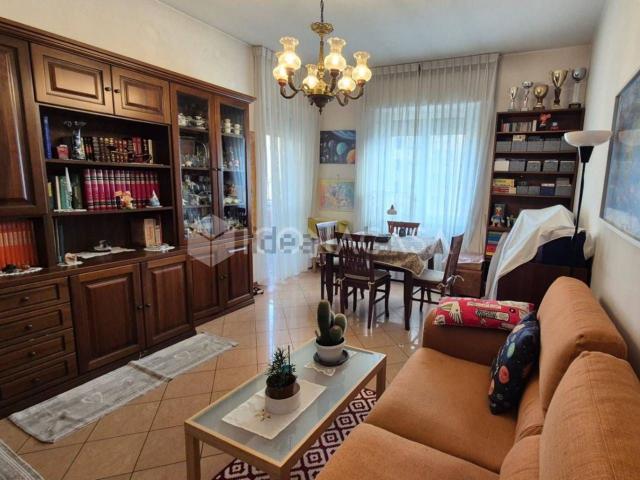 Appartamento in vendita di 100 m² in Via Ettore Reina, 10