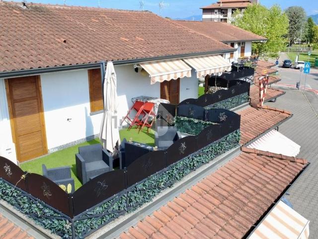 Appartamento in vendita di 100 m² in Via Europa, 36