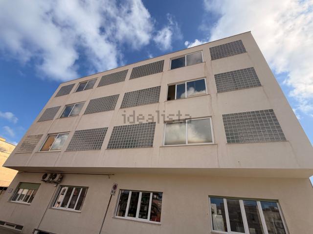 Appartamento in vendita di 100 m² in Via F. Crispi