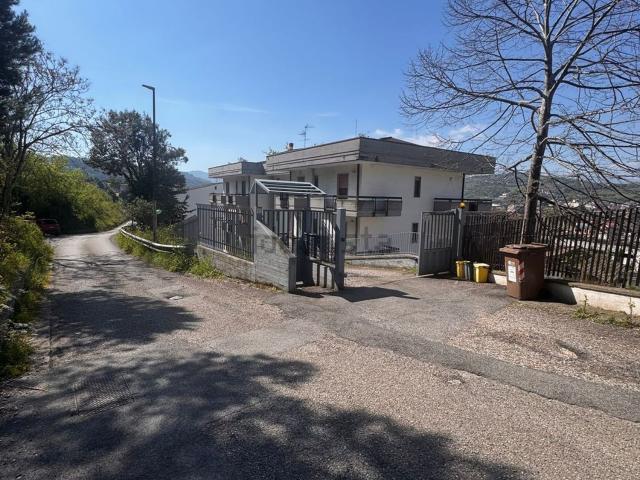 Appartamento in vendita di 100 m² in Via Fontanelle