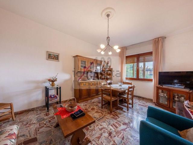 Appartamento in vendita di 100 m² in Via Fosso Canali