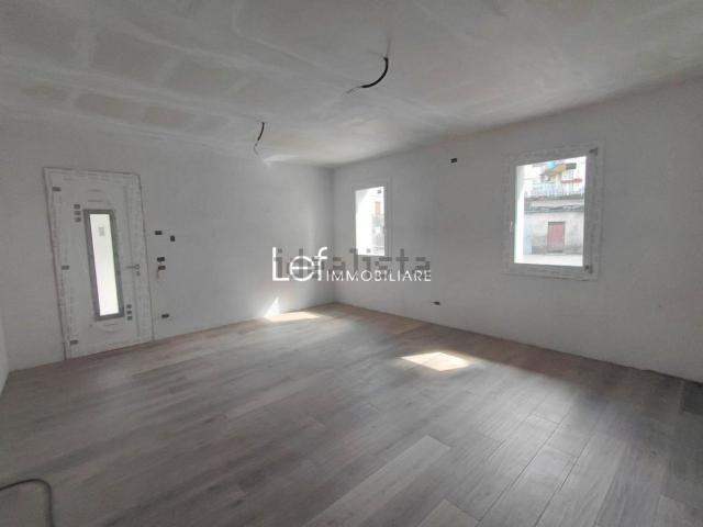 Appartamento in vendita di 100 m² in Via Fabio Filzi