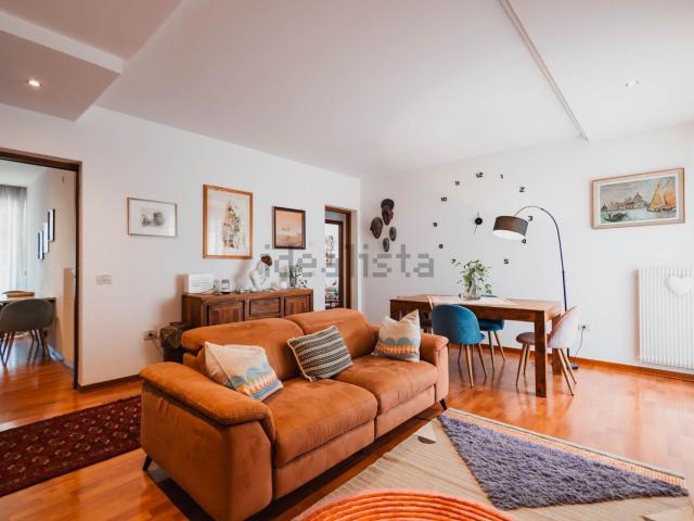 Appartamento in vendita di 116 m² in Via Ferrara, 10
