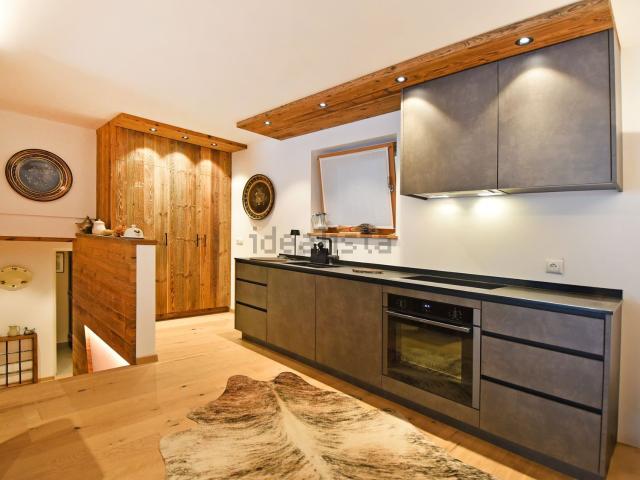 Appartamento in vendita di 100 m² in Via Ferrara, 16