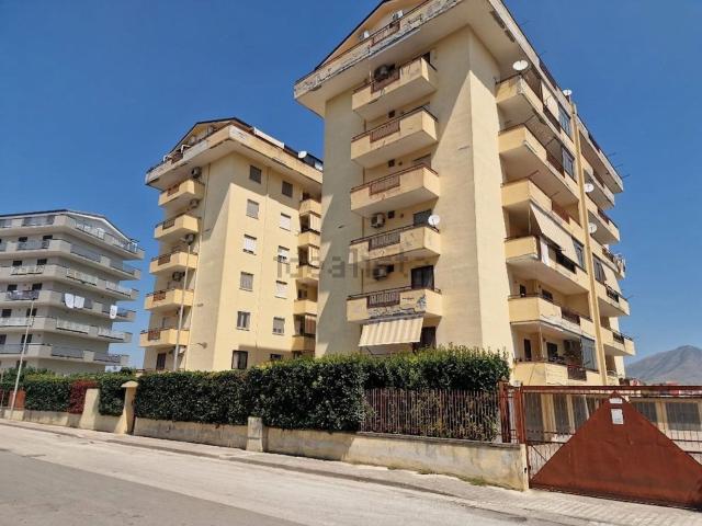 Appartamento in vendita di 100 m² in Via Firenze, 19