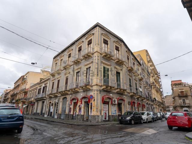 Appartamento in vendita di 100 m² in Via Francesco Crispi, 200