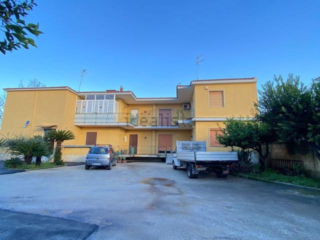 Appartamento in vendita di 100 m² in Via Francesco Frezza, 143