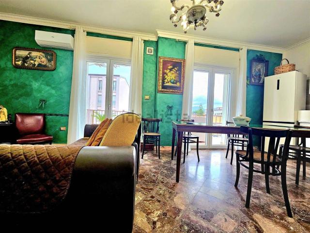 Appartamento in vendita di 100 m² in Via Francesco Fronda, 21