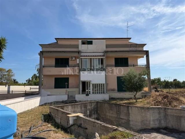 Appartamento in vendita di 100 m² in Via Franco Faggiana