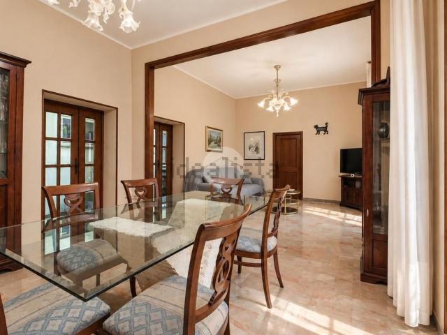 Appartamento in vendita di 100 m² in Via Fratelli Rosselli, 1