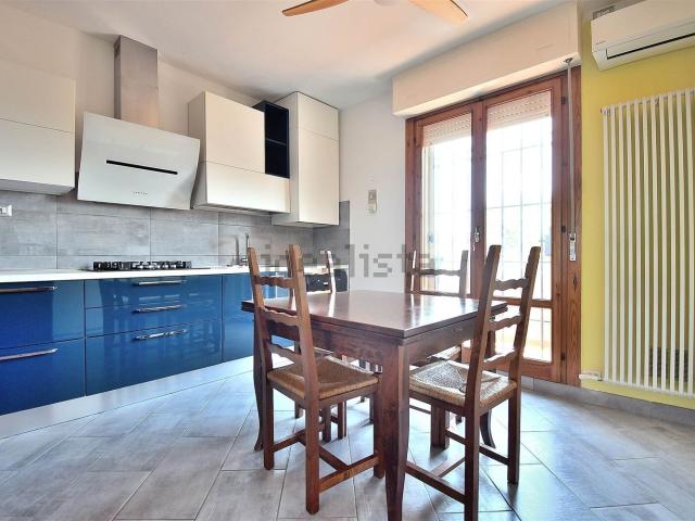 Appartamento in vendita di 100 m² in Via Fratelli Rosselli