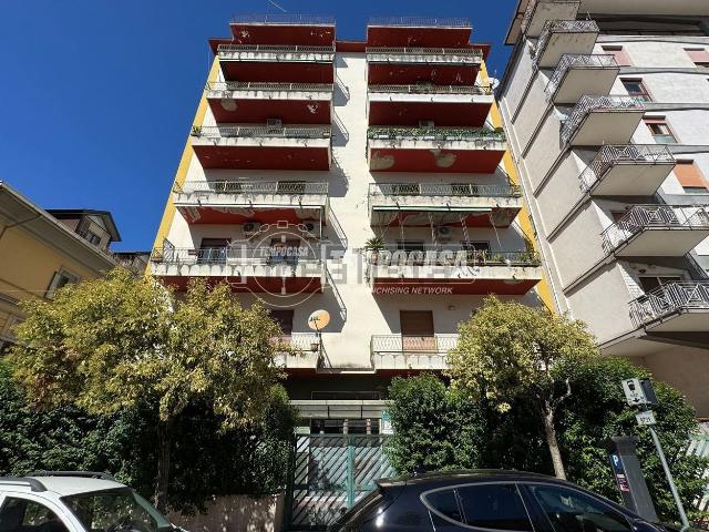 Appartamento in vendita di 100 m² in Via Fulvio Renella