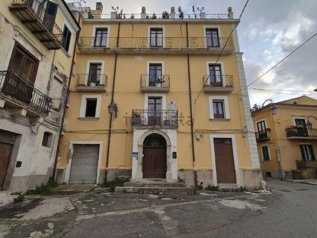 Appartamento in vendita di 100 m² in Via Interzati, 2