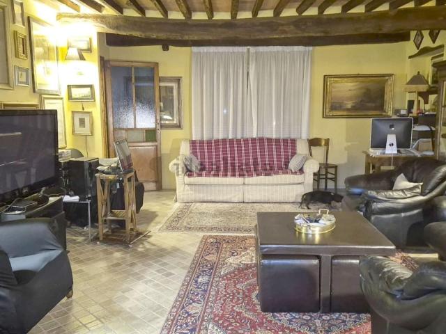 Appartamento in vendita di 100 m² in Via IV Novembre, 71