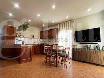 Appartamento in vendita di 100 m² in Via Olindo Zona