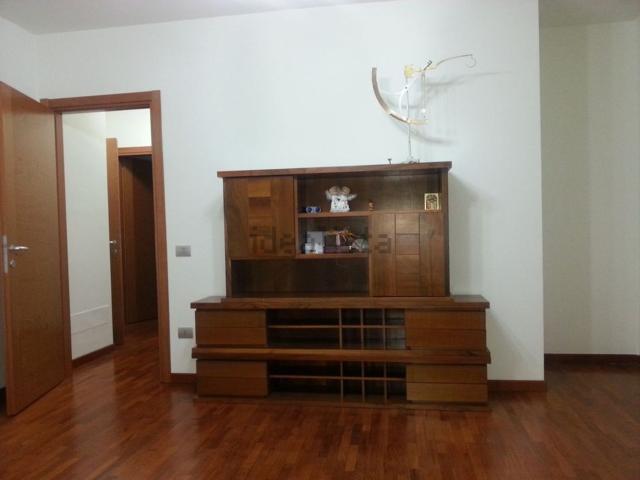 Appartamento in vendita di 100 m² in Via Oliviero Bagnoli, 1