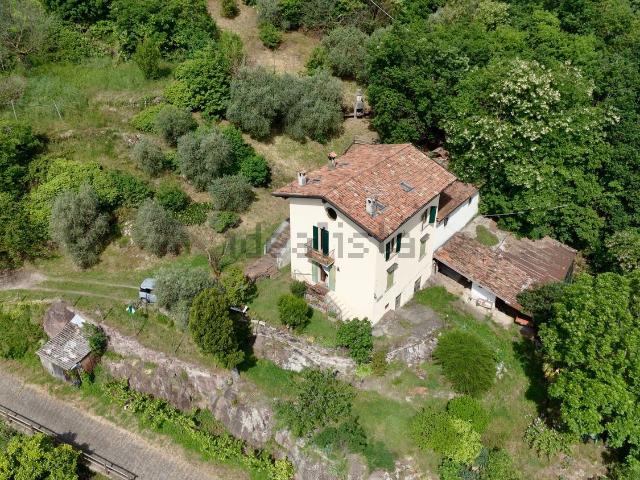 Appartamento in vendita di 100 m² in Via Lago Moro