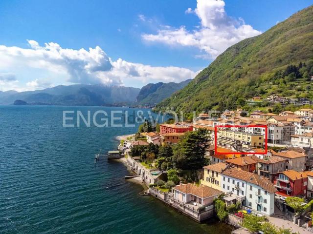 Appartamento in vendita di 100 m² in Via Lario, 6