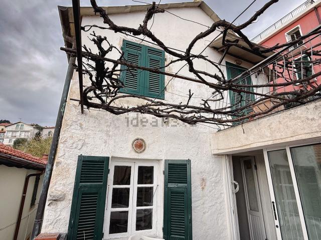 Appartamento in vendita di 100 m² in Via Leon Pancaldo