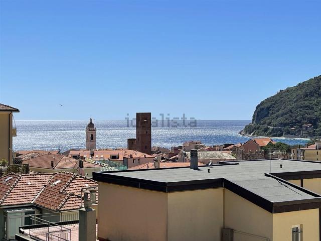 Appartamento in vendita di 100 m² in Via Luigi Defferrari